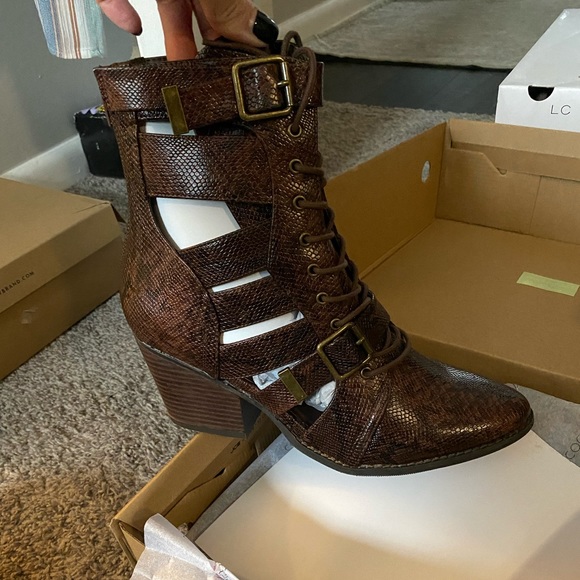 NEW IN BOX - Coconuts by Matisse snakeskin boots - size 10 - Picture 2 of 7